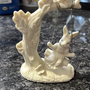 VTG swinging bunny sculpture